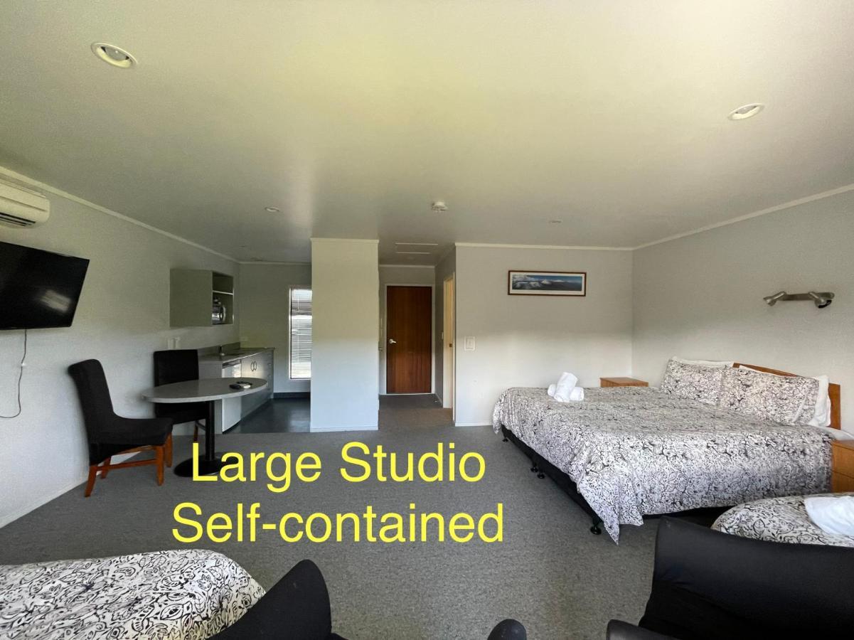 Oasis Motel & Holiday Park Turangi Exterior photo